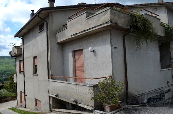 Commerciale a Panicale