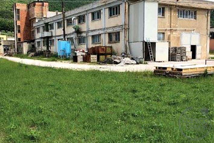 Commerciale a Gualdo Tadino