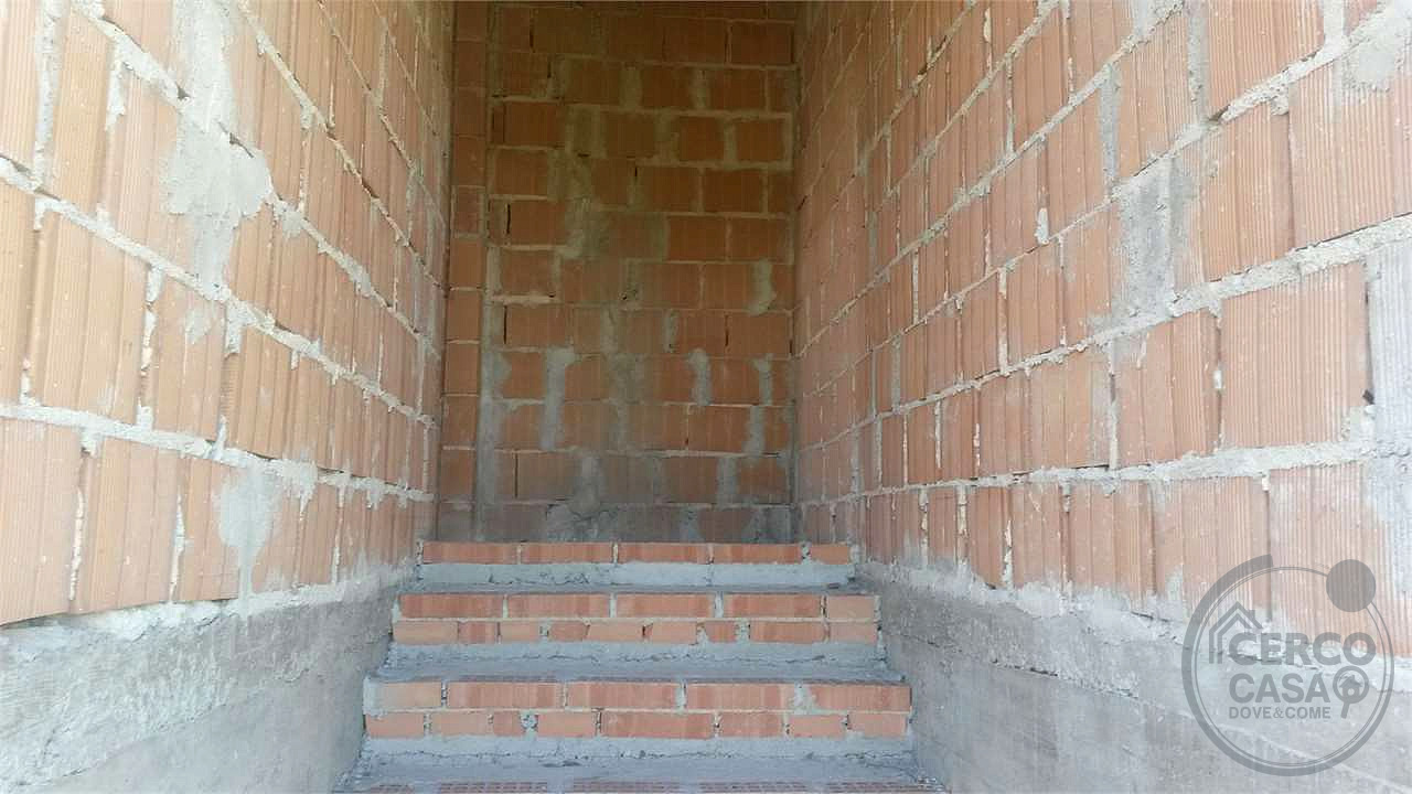 FABBRICATO IN VENDITA DA COMPLETARE