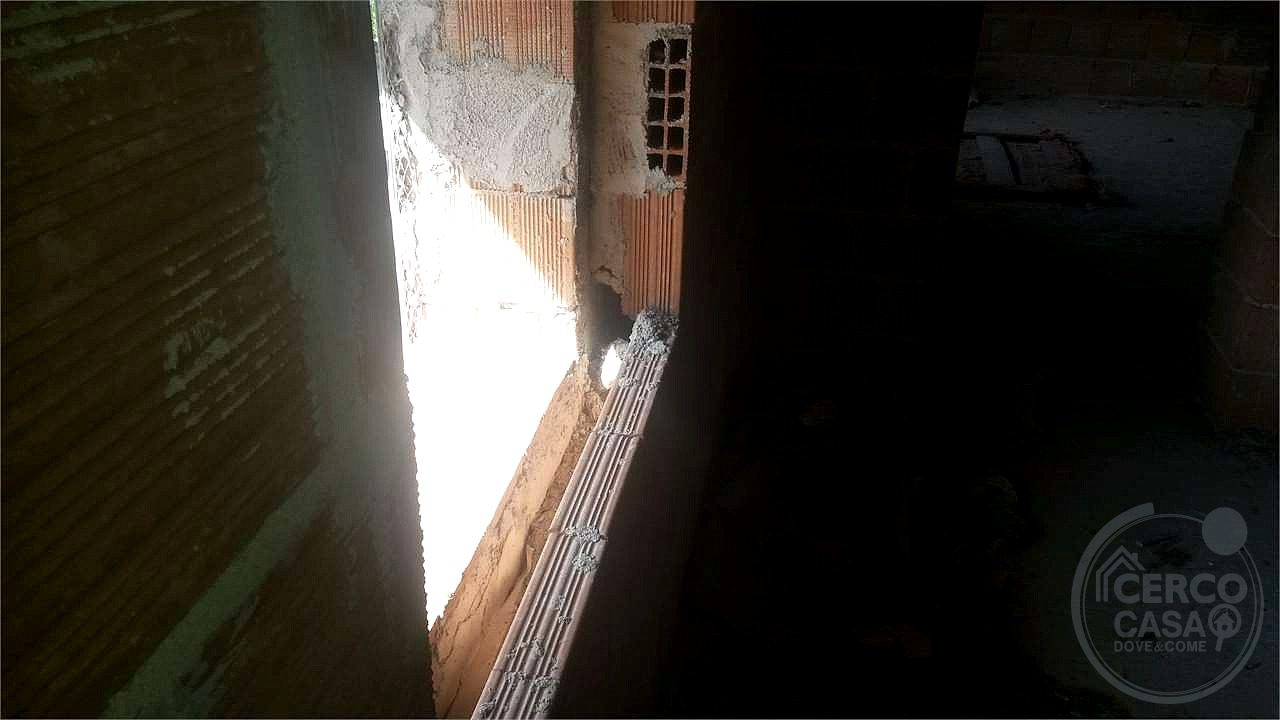 FABBRICATO IN VENDITA DA COMPLETARE