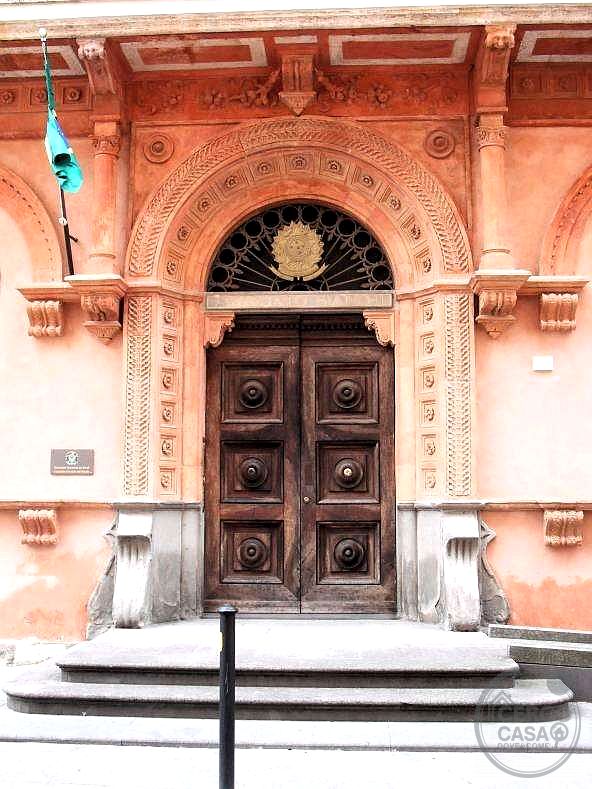 ESCLUSIVO APPARTAMENTO NELLO STORICO PALAZZO BIANCHI – PIAZZA MORLACCHI