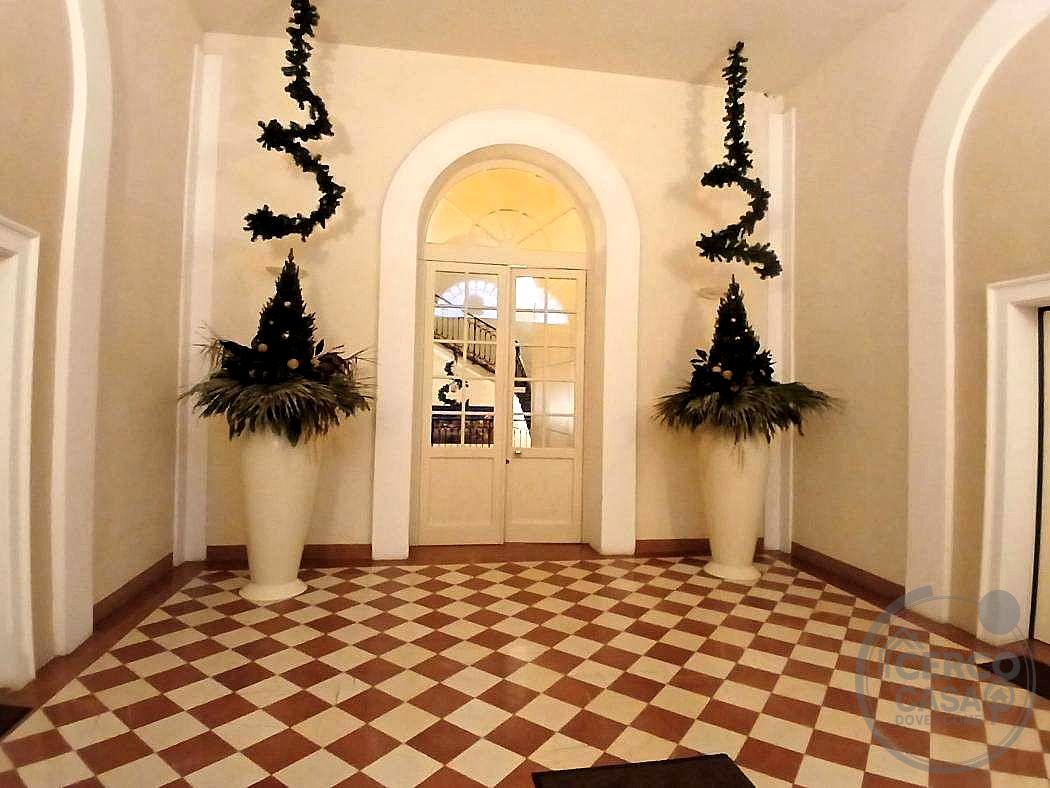ESCLUSIVO APPARTAMENTO NELLO STORICO PALAZZO BIANCHI – PIAZZA MORLACCHI