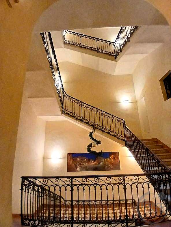 ESCLUSIVO APPARTAMENTO NELLO STORICO PALAZZO BIANCHI – PIAZZA MORLACCHI
