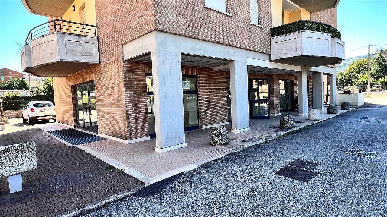 Negozio in vendita a Marsciano