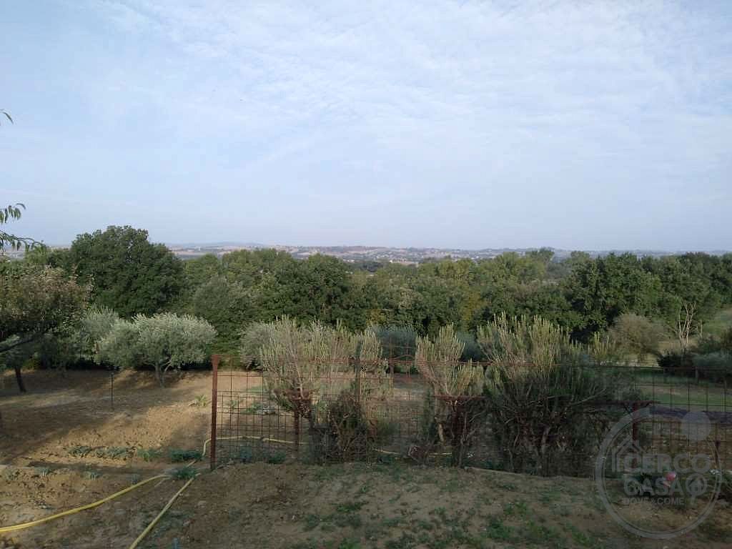 SEMINDIPENDENTE DA COMPLETARE VENDITA CON TERRENO