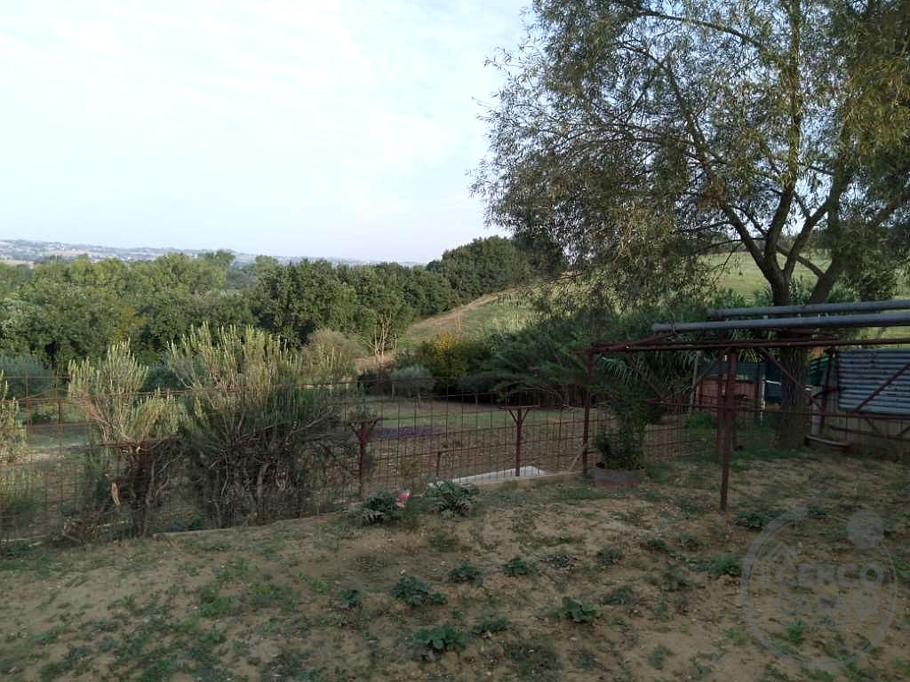 SEMINDIPENDENTE DA COMPLETARE VENDITA CON TERRENO