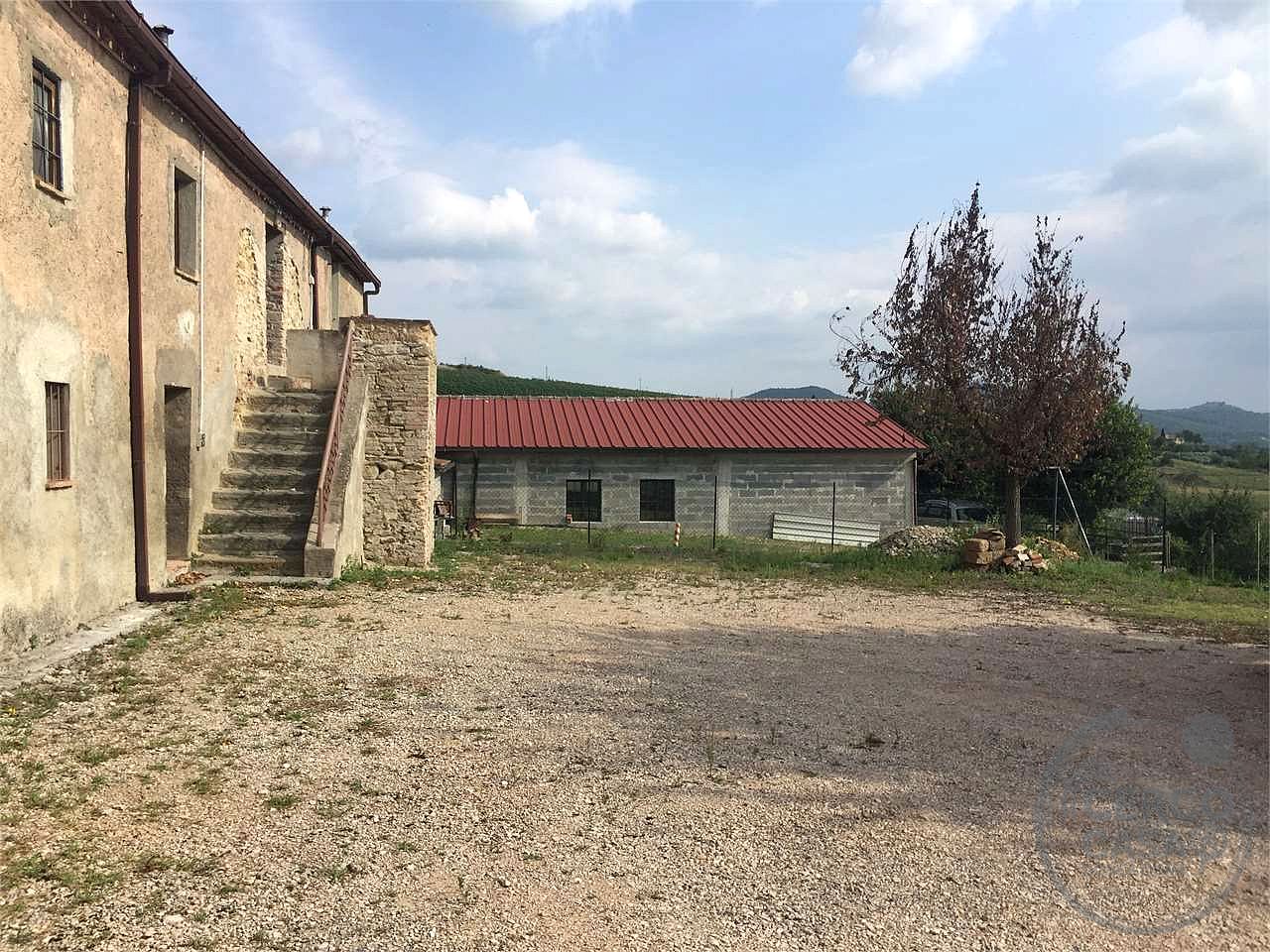 PORZIONE DI CASOLARE