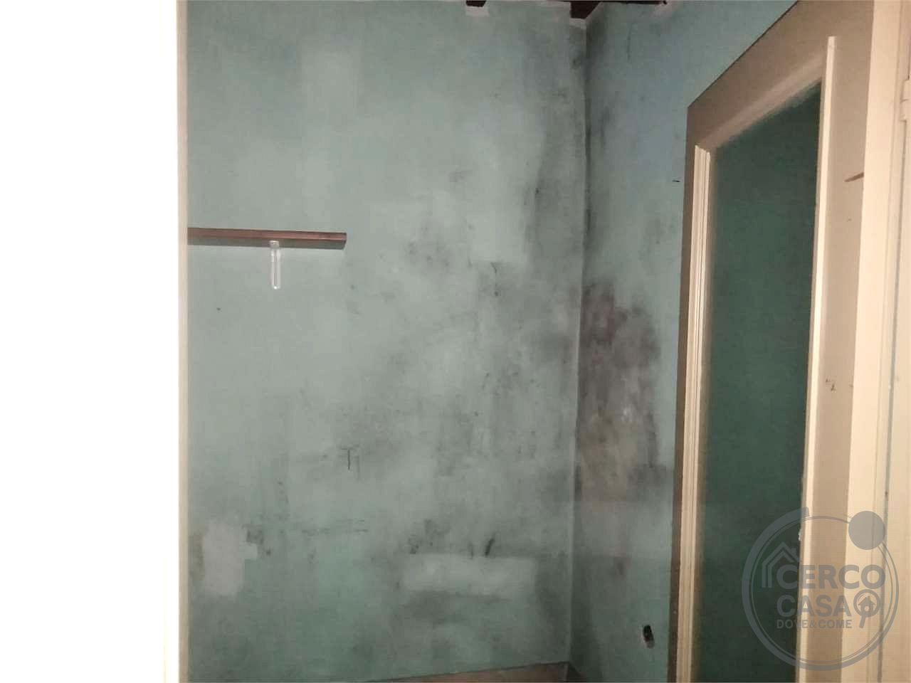 CASALE CON TERRENO EDIFICABILE