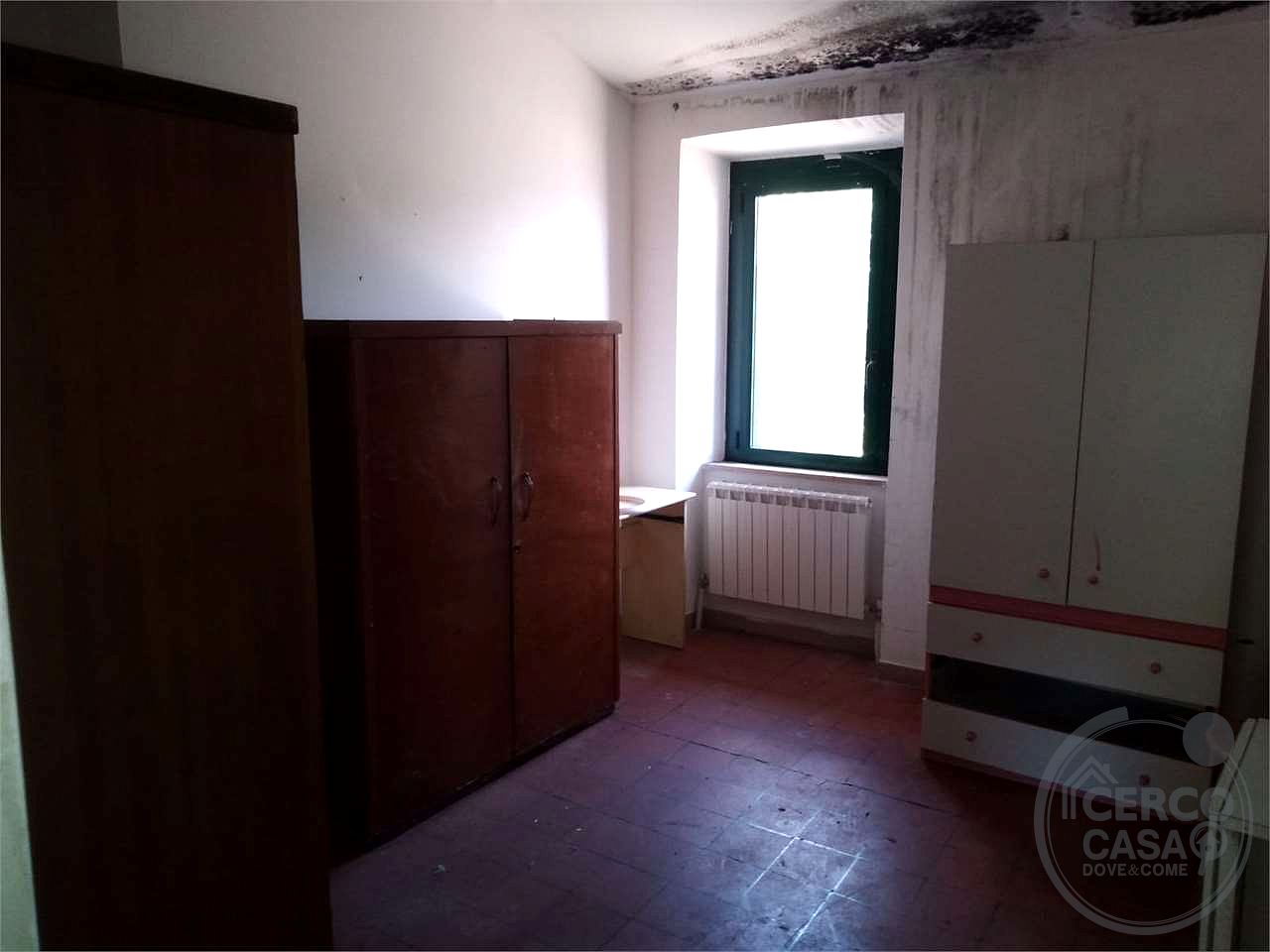 CASALE CON TERRENO EDIFICABILE