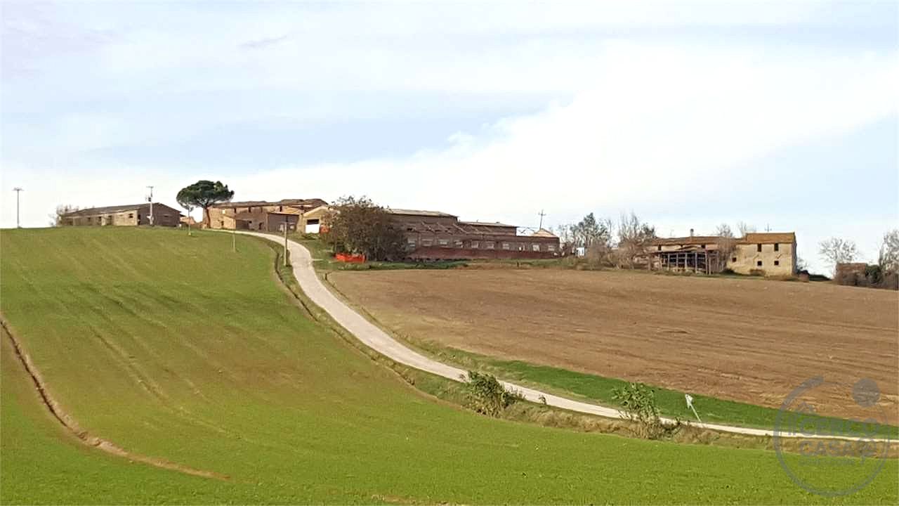 Marsciano casale da ristrutturare collinare panoramico