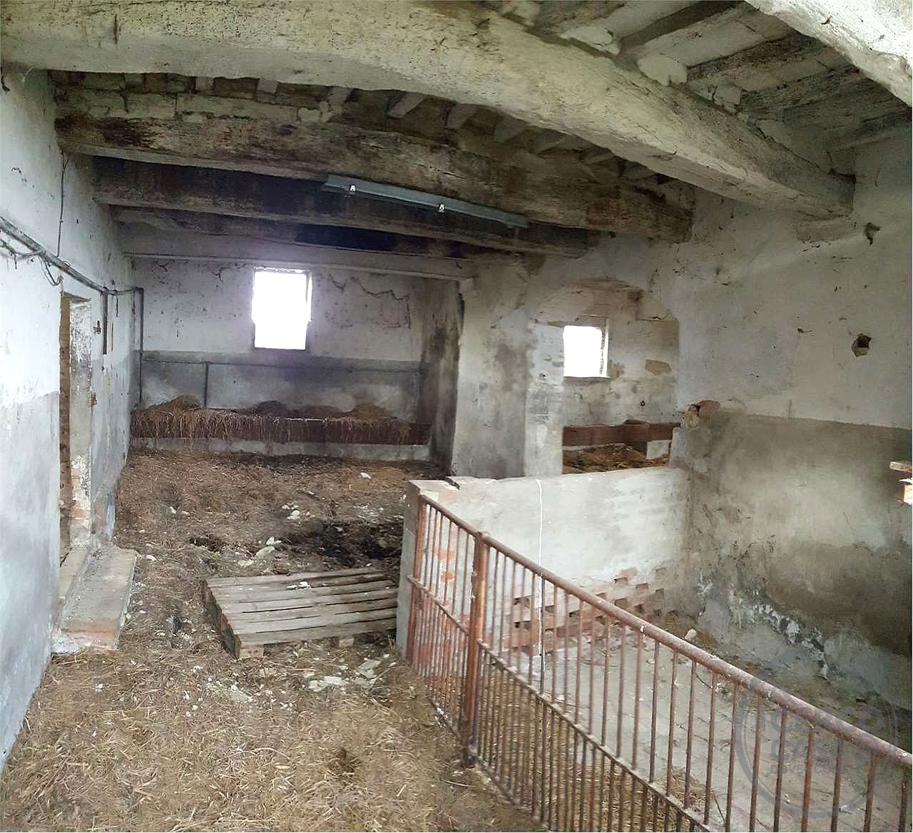 Marsciano casale da ristrutturare collinare panoramico