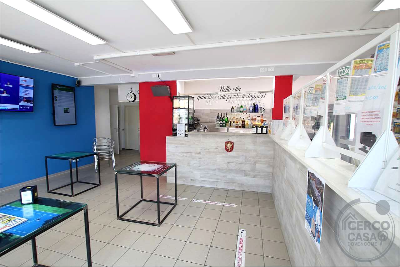 Vendesi attività commerciale Bar Sala Scommesse