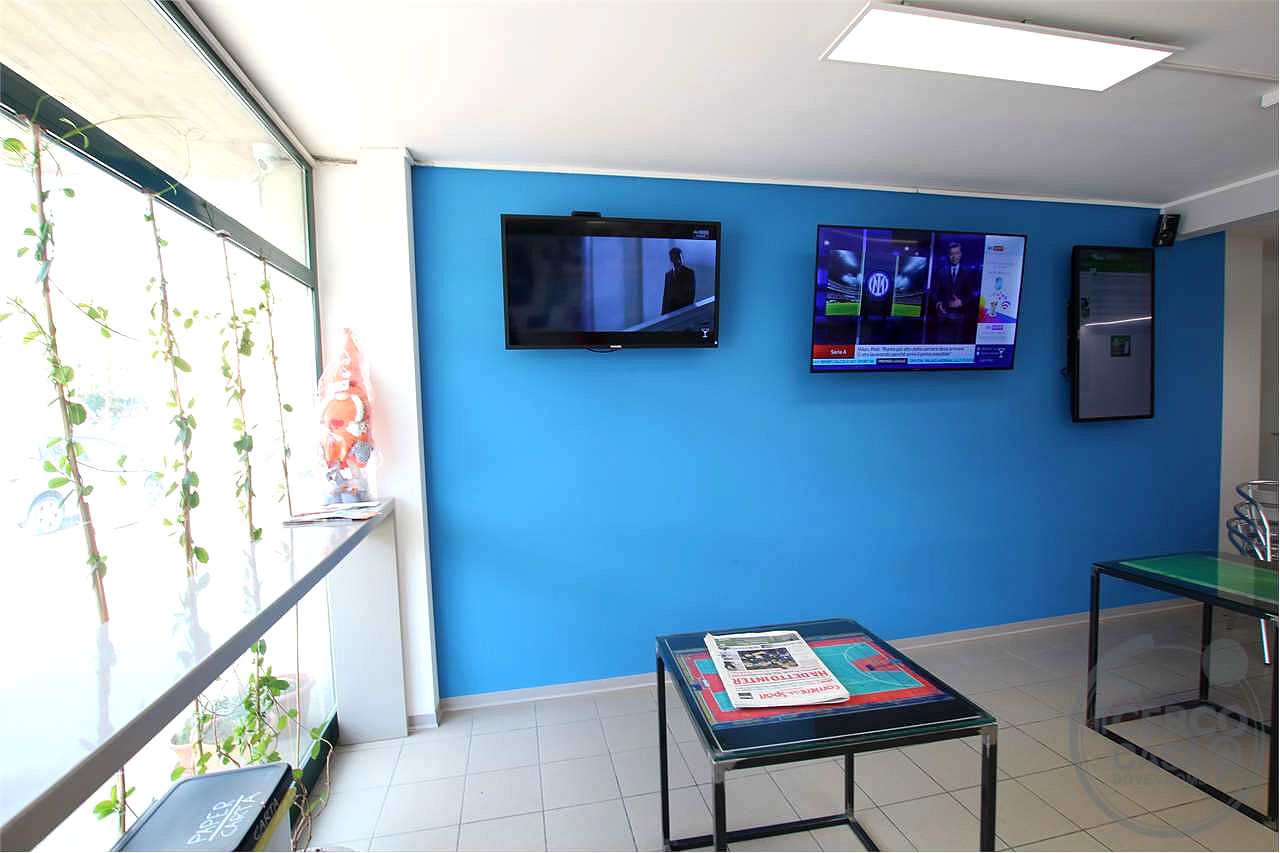 Vendesi attività commerciale Bar Sala Scommesse