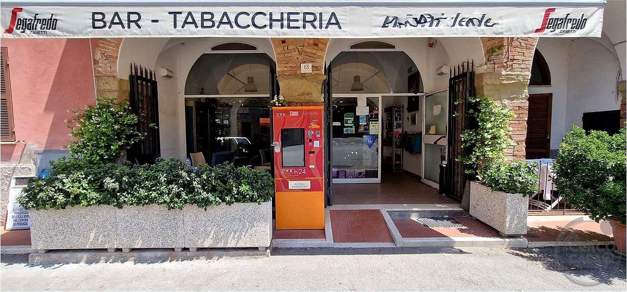 Vendesi/Cedesi attività commerciale Bar Tabacchi