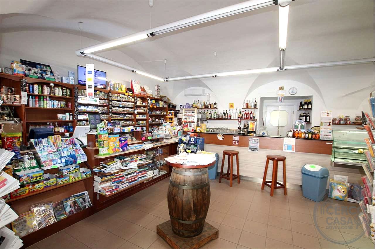 Vendesi/Cedesi attività commerciale Bar Tabacchi