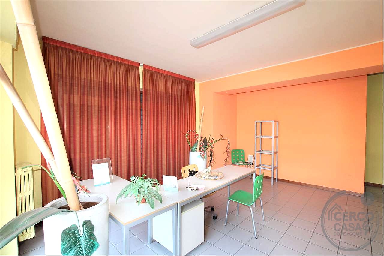 Locale commerciale 300 mq.