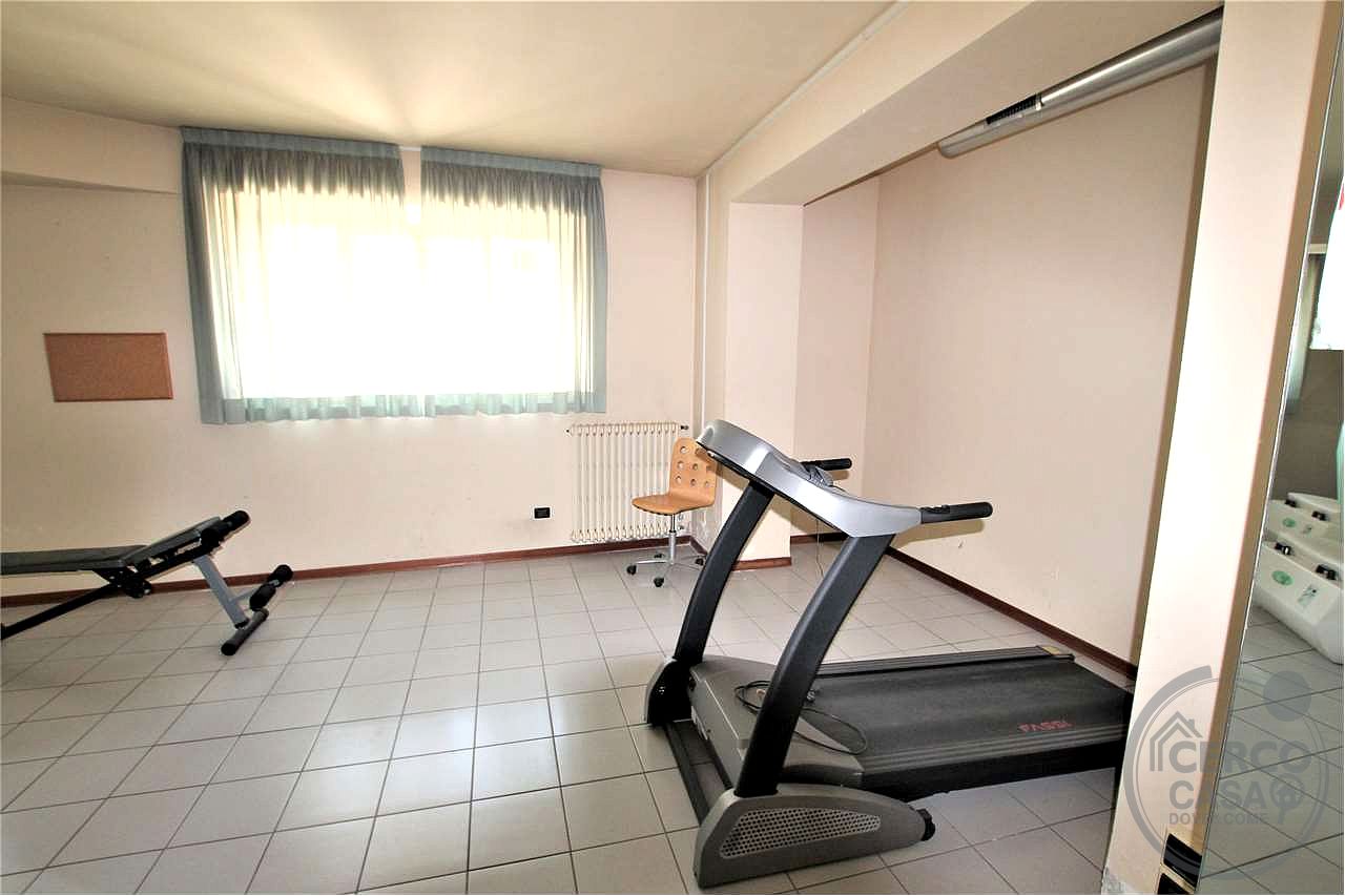 Locale commerciale 300 mq.
