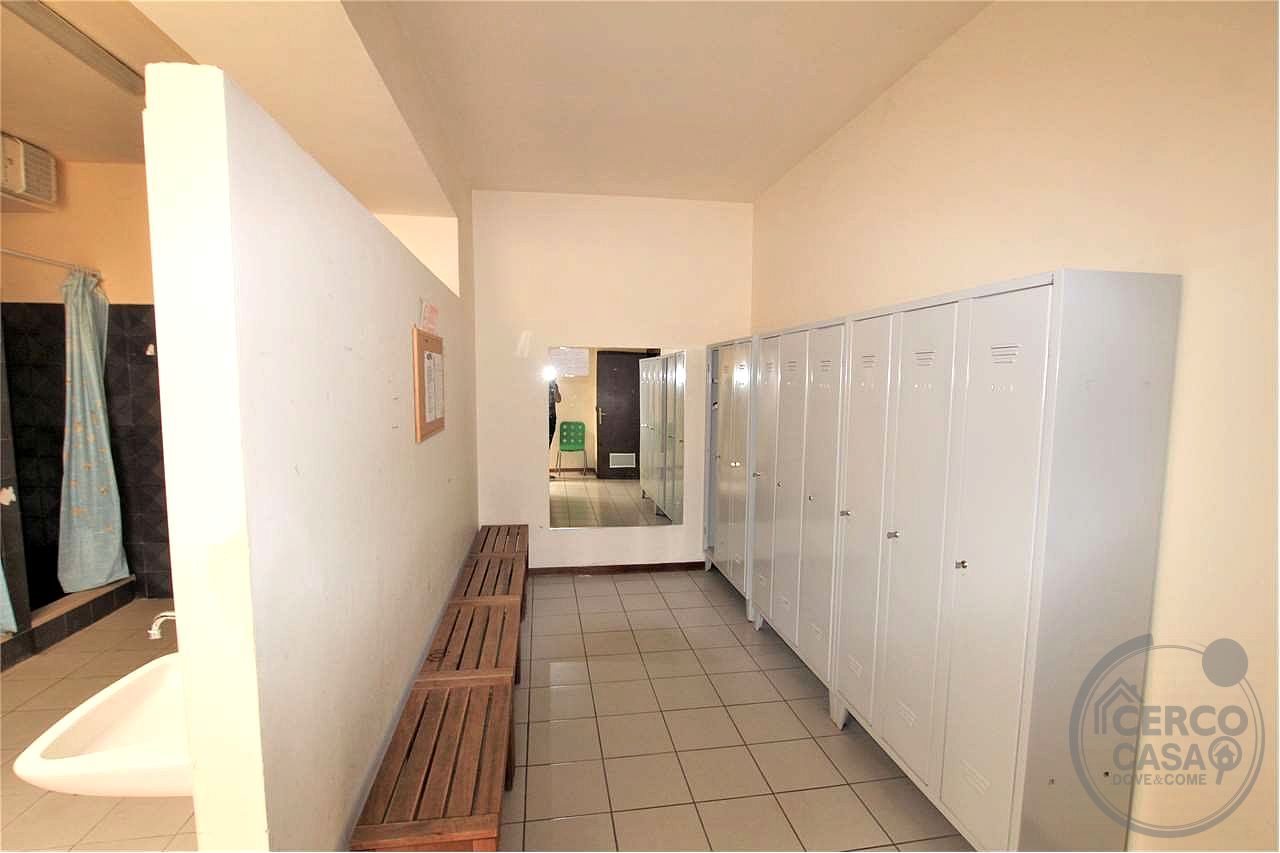 Locale commerciale 300 mq.