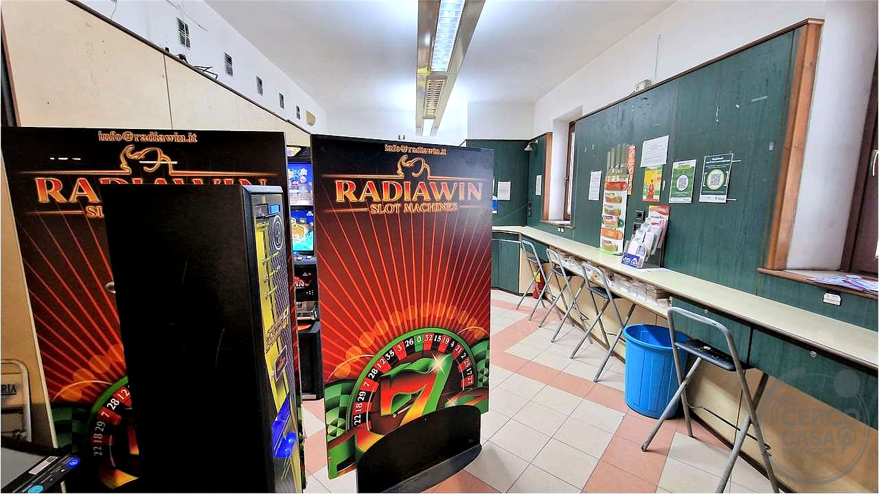 Vendesi attività di ricevitoria edicola slot.