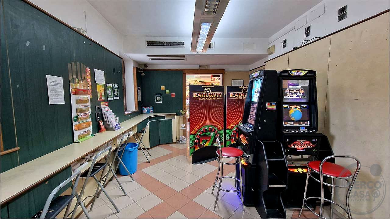Vendesi attività di ricevitoria edicola slot.