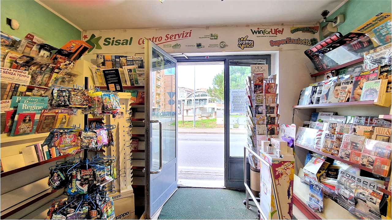 Vendesi attività di ricevitoria edicola slot.