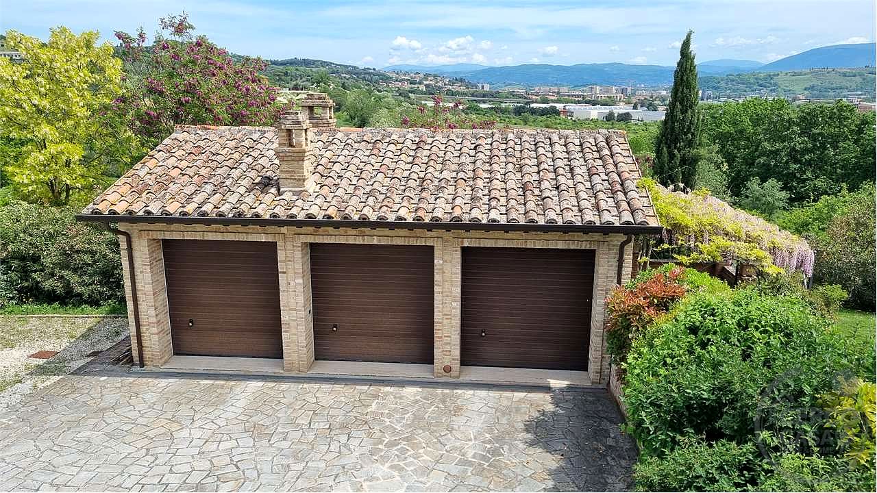 Perugia Rustico Casale finemente ristrutturato