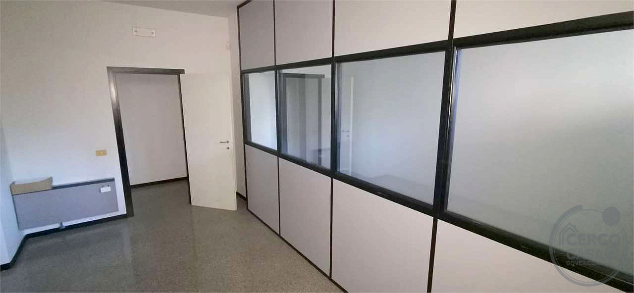 Ufficio in vendita a Deruta