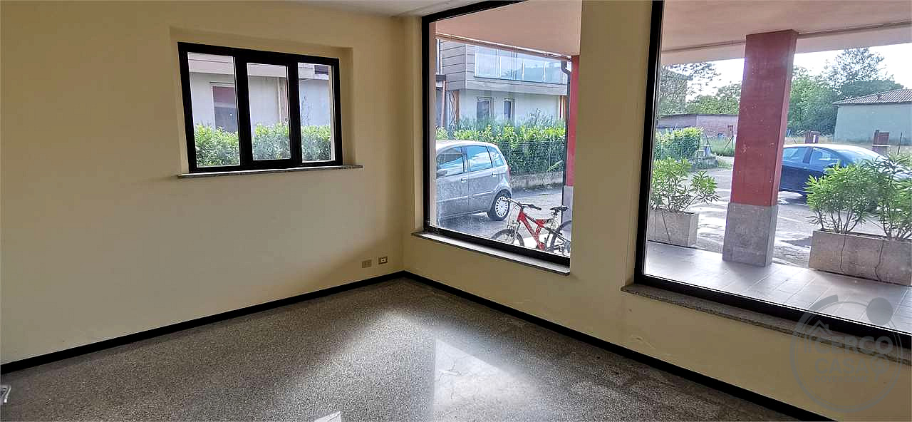Ufficio in vendita a Deruta