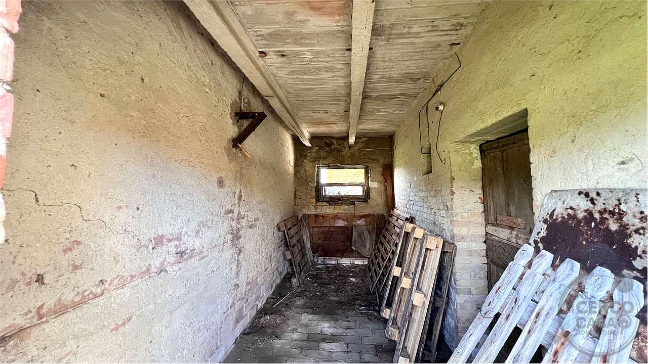 CASOLARE DA RISTRUTTURARE IN COMUNE DI ASSISI
