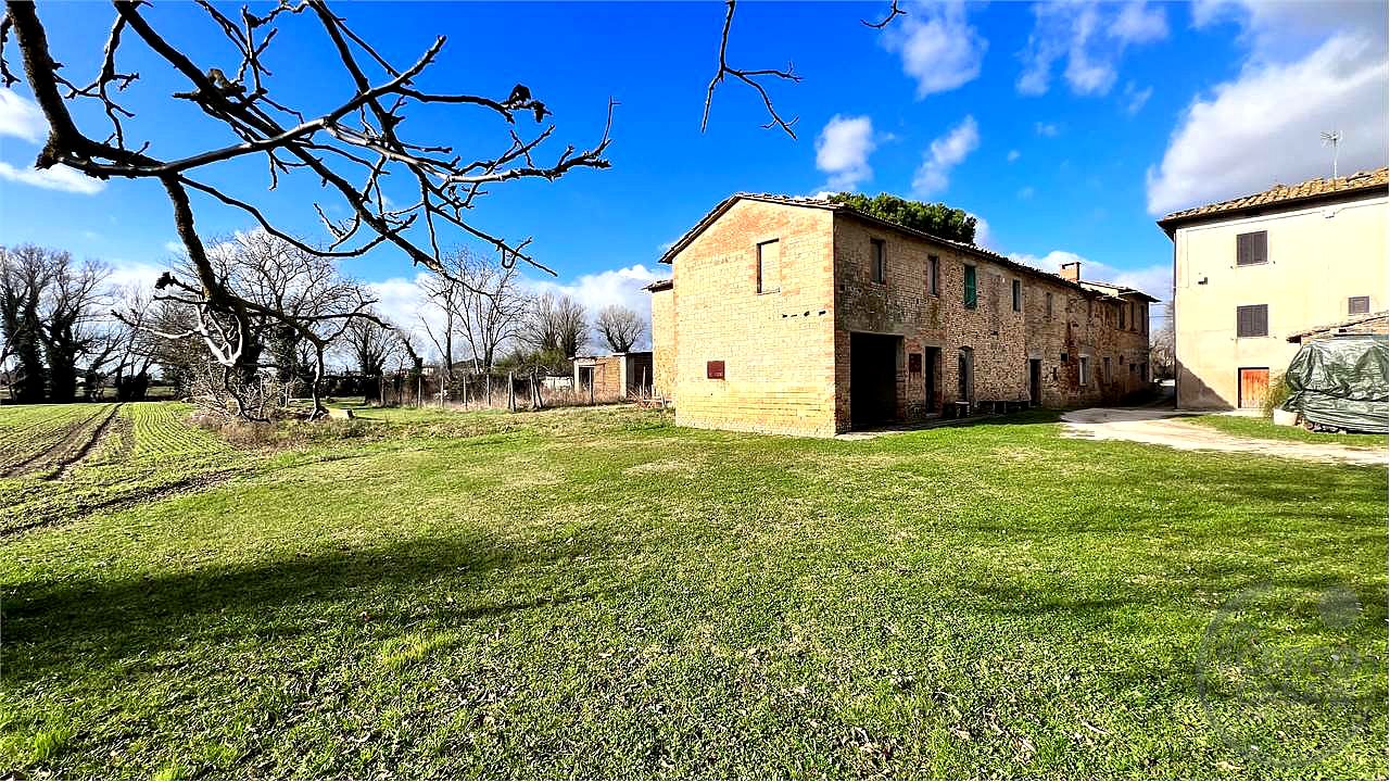CASOLARE DA RISTRUTTURARE IN COMUNE DI ASSISI