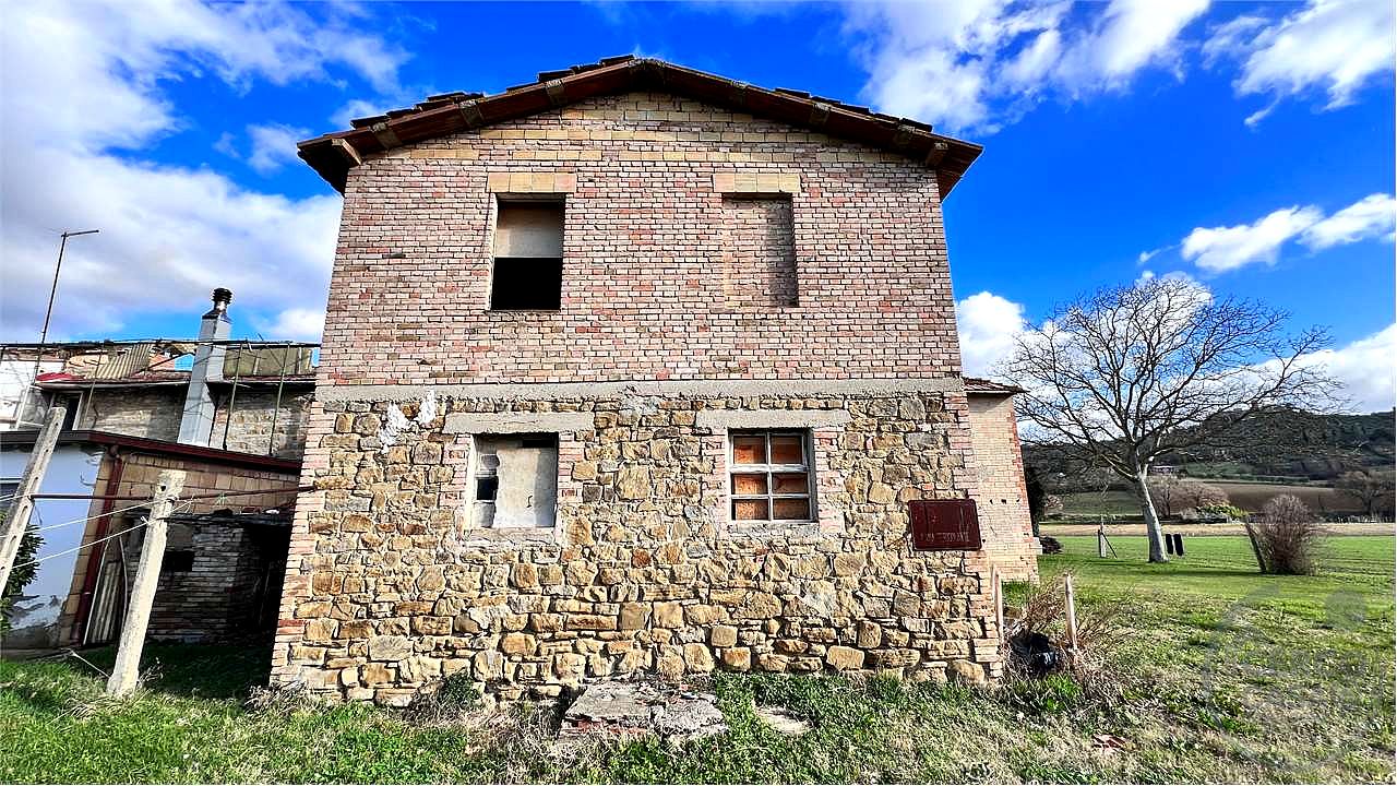 CASOLARE DA RISTRUTTURARE IN COMUNE DI ASSISI