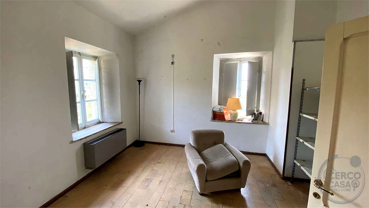 casale in comune di Assisi
