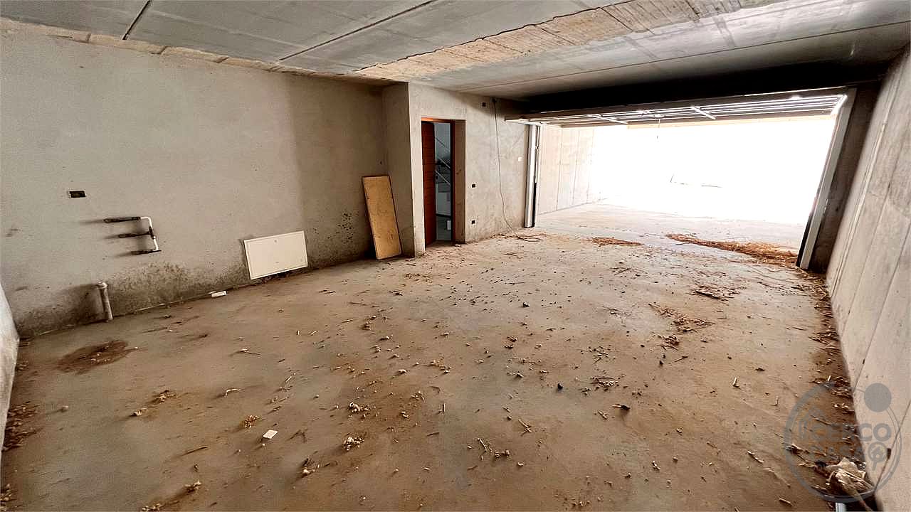 Appartamenti al grezzo in piccola palazzina