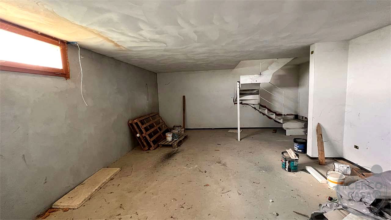 Appartamenti al grezzo in piccola palazzina