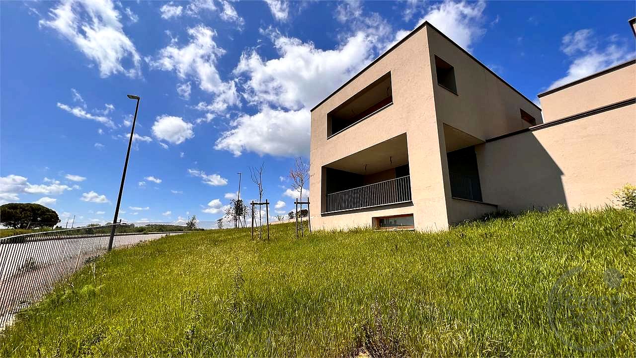 Appartamenti al grezzo in piccola palazzina