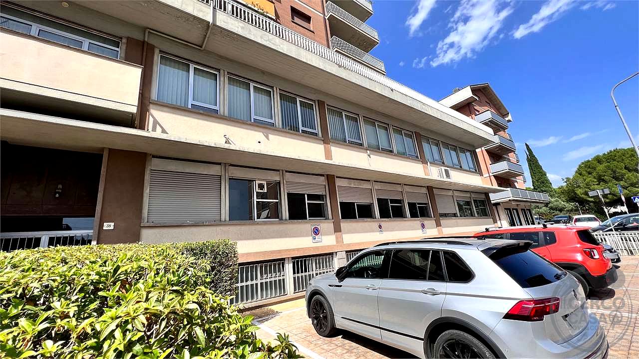 Uffici ambulatori o appartamenti