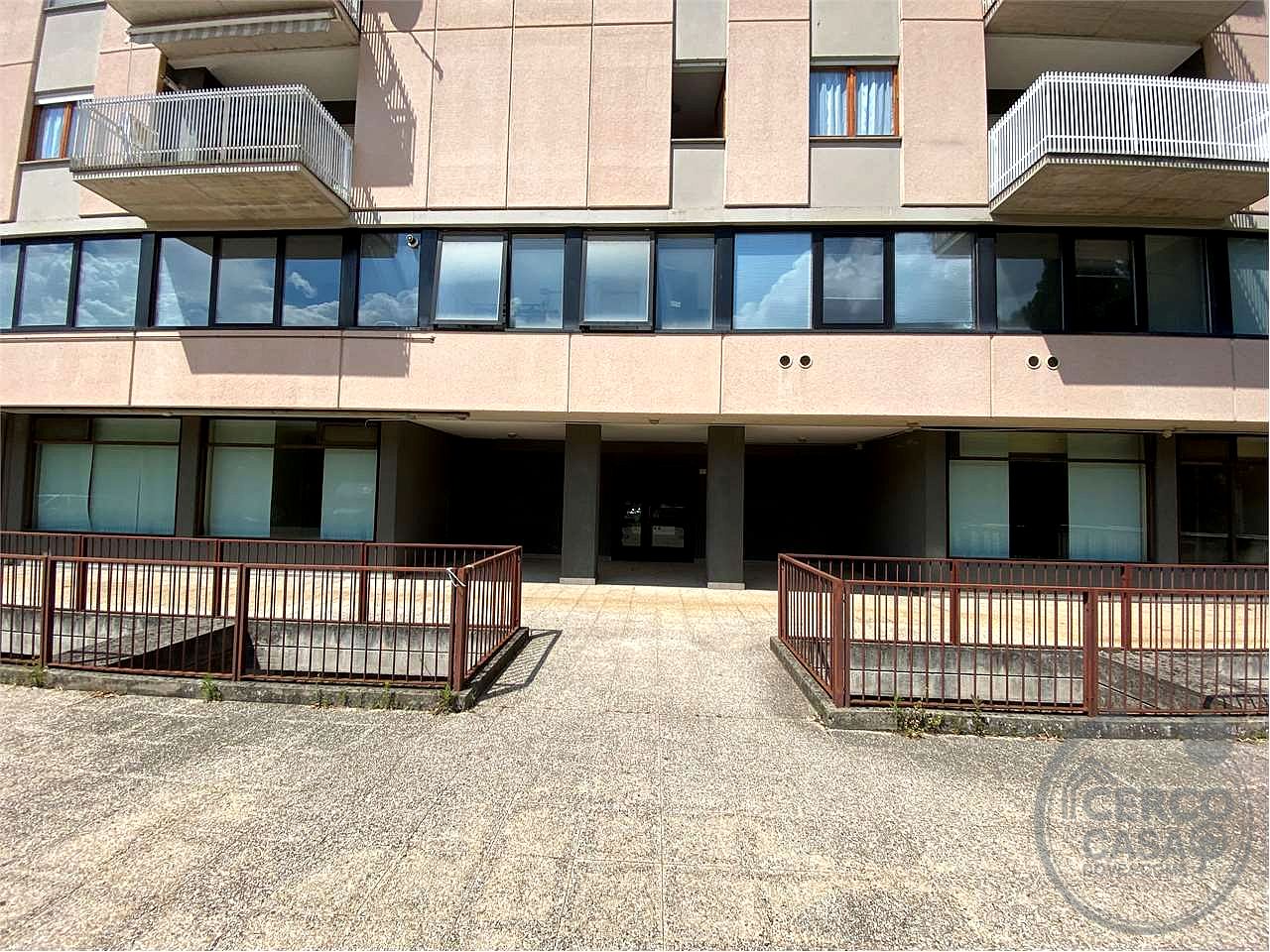 FERRO di CAVALLO Negozio o Ufficio