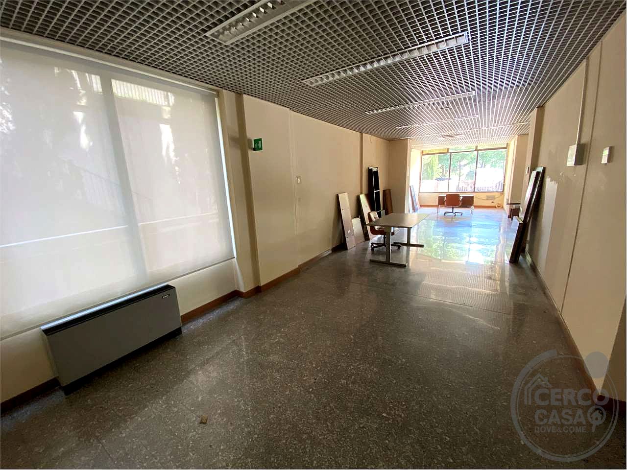 FERRO di CAVALLO Negozio o Ufficio