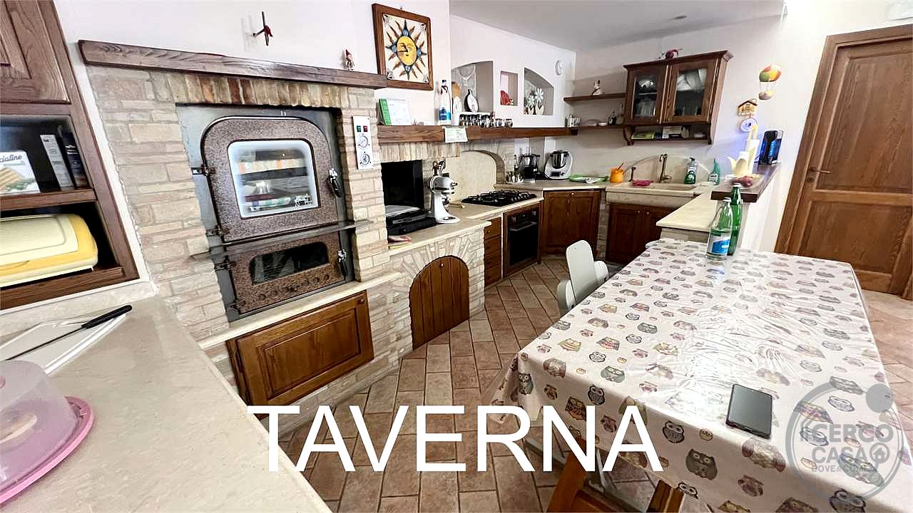 Villa Trifamiliare in Vendita a Perugia (PG)