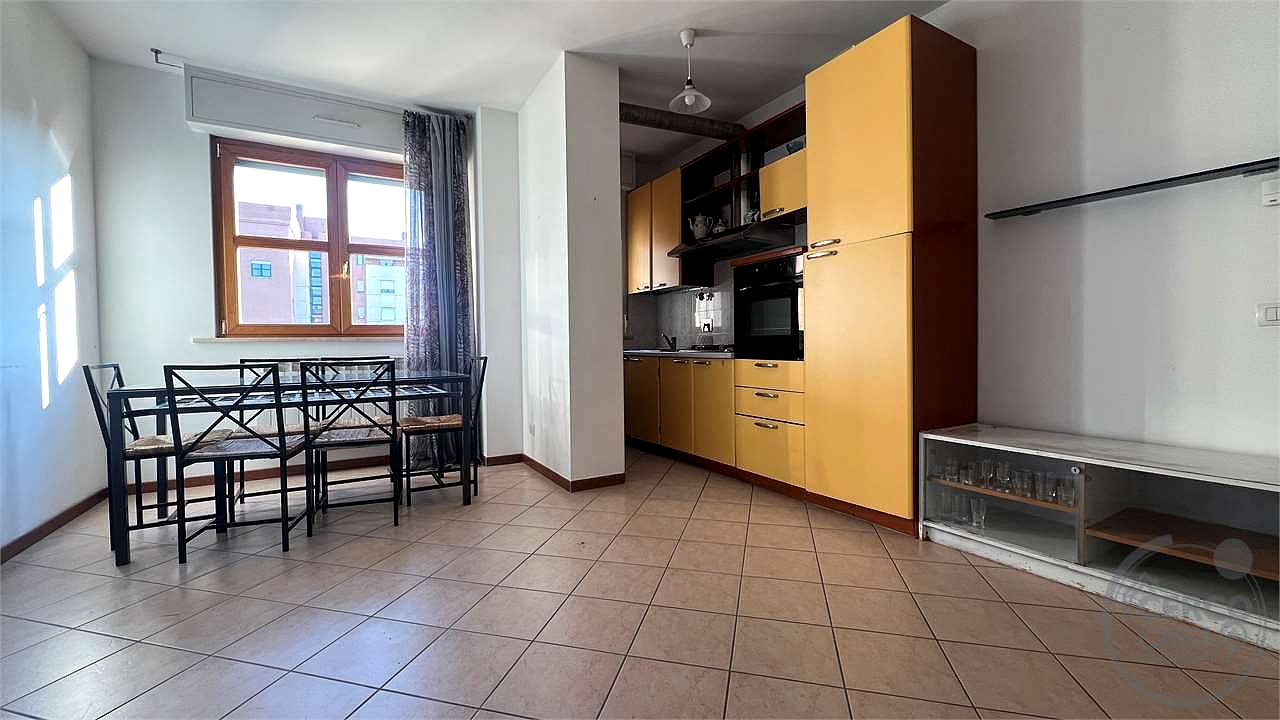 VIA SETTEVALLI TRILOCALE CON GARAGE