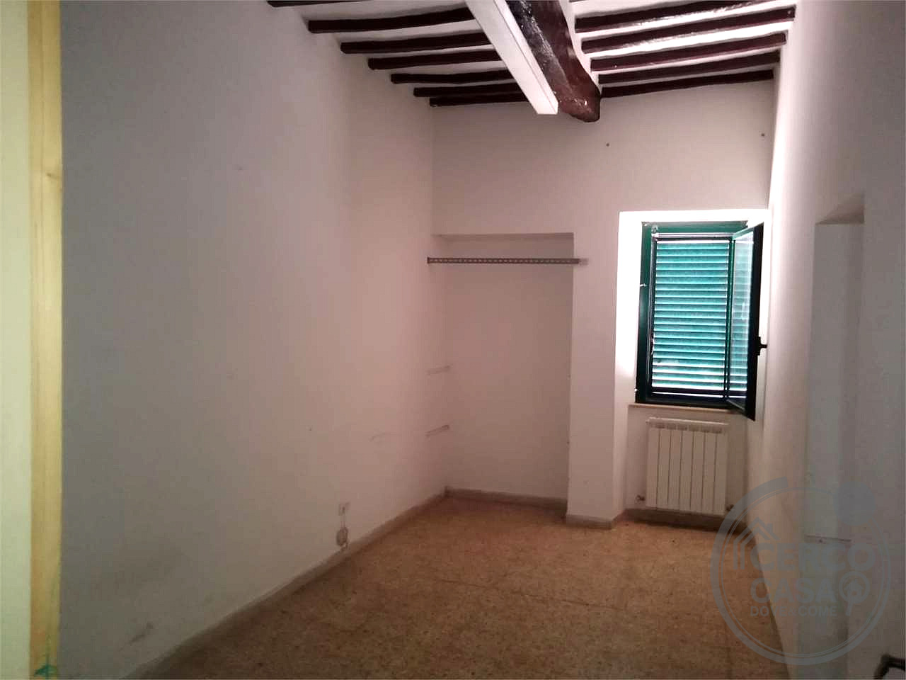 CASALE CON TERRENO EDIFICABILE