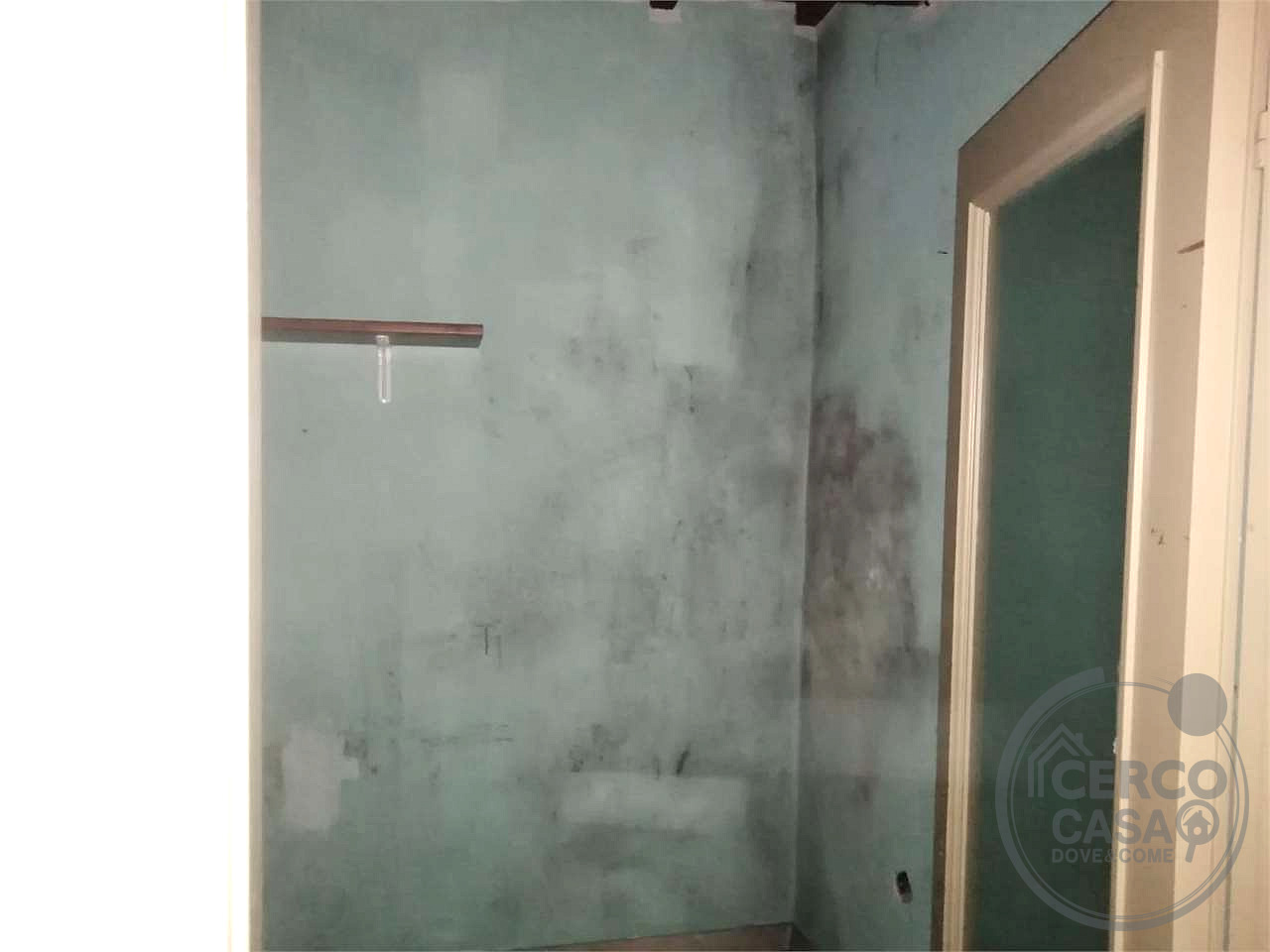 CASALE CON TERRENO EDIFICABILE