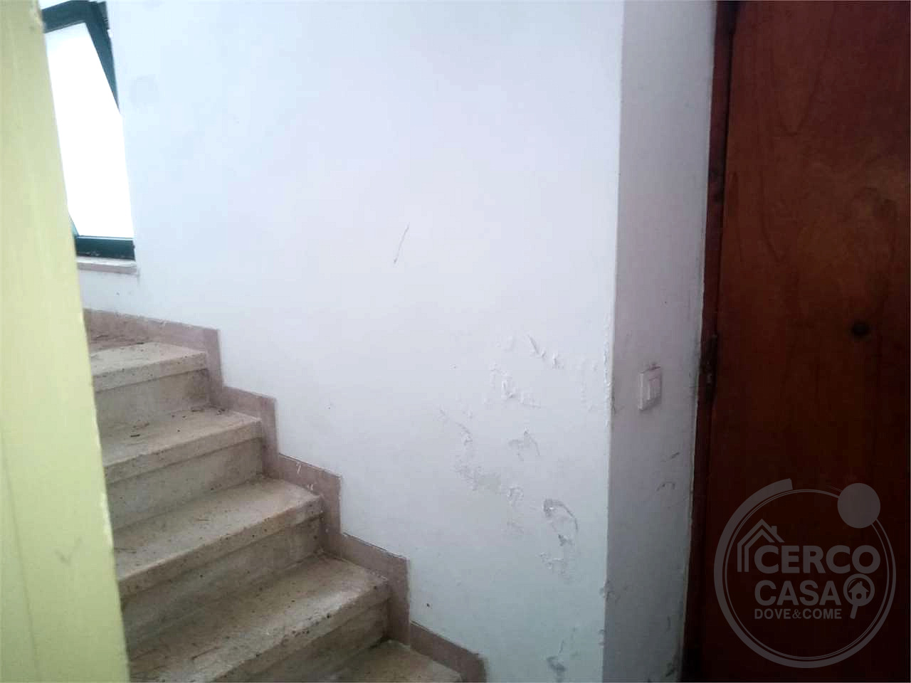 CASALE CON TERRENO EDIFICABILE