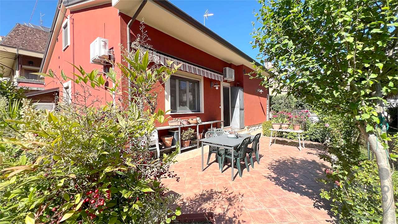 Villa in Vendita a Bastia Umbra (PG) Via Cecoslovacchia 5