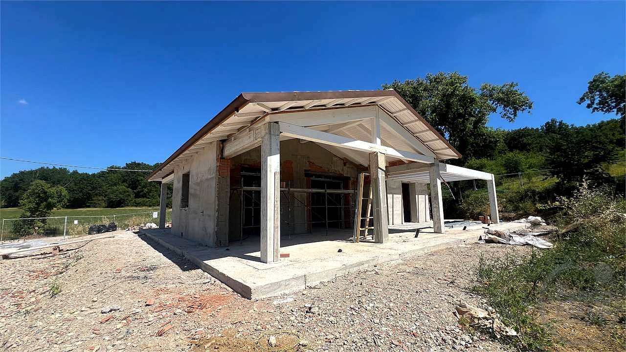 SAN MARIANO – VILLA DI NUOVA COSTRUZIONE con BONUS Fiscali