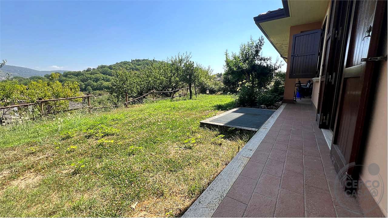 San Mariano, Appartamento con le caratteristiche di una villa