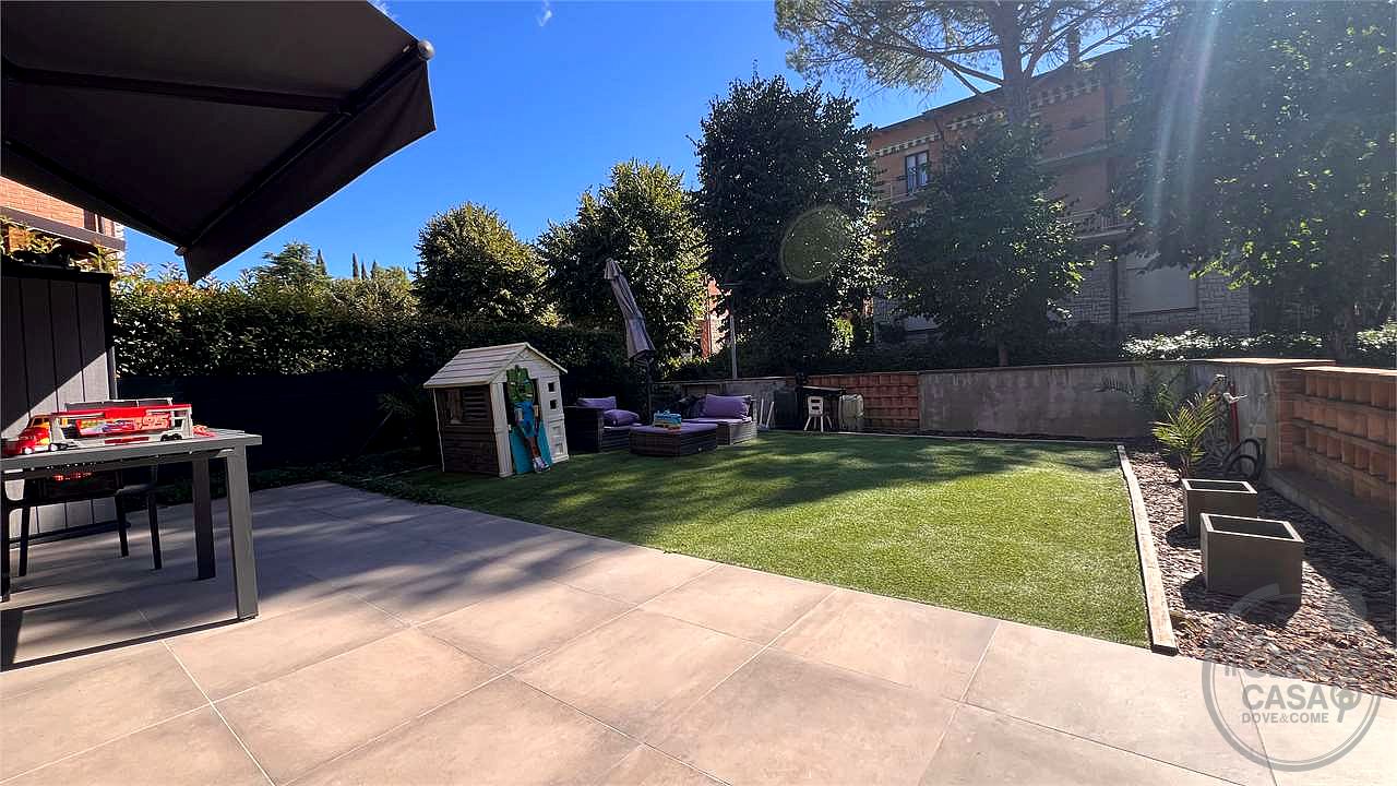 Mantignana – Trilocale con ingresso indipendente e doppio giardino