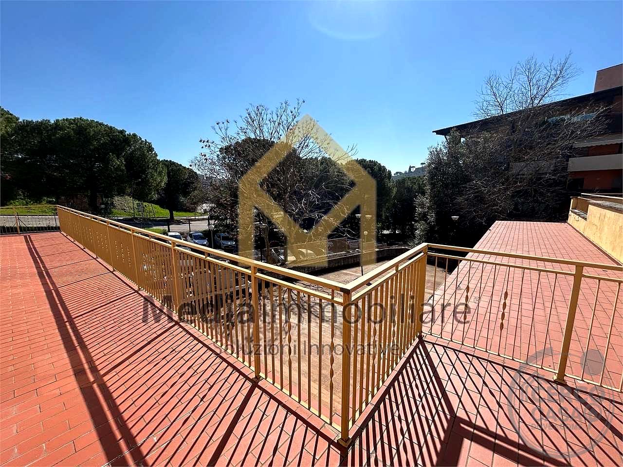 Via Campo di Marte: vendiamo uffici 380 mq