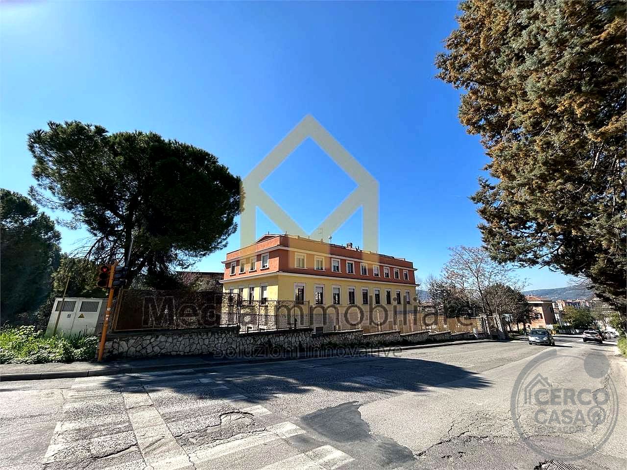 Via Campo di Marte: vendiamo uffici 380 mq