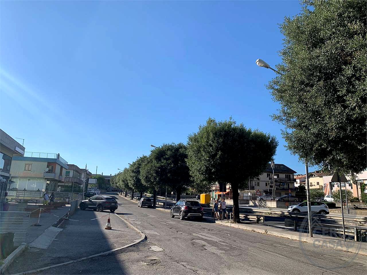 Commerciale a Gualdo Tadino